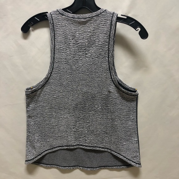 Lululemon Squad Goals Tank - Picture 6 of 7